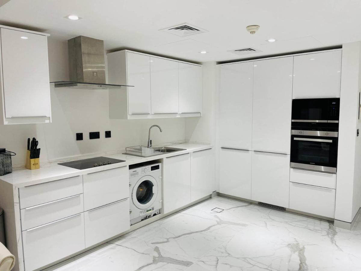 Luxury Casa Premium Studio Apartments - With Full Kitchen, Balcony At Jbr Beach Dubaï Extérieur photo