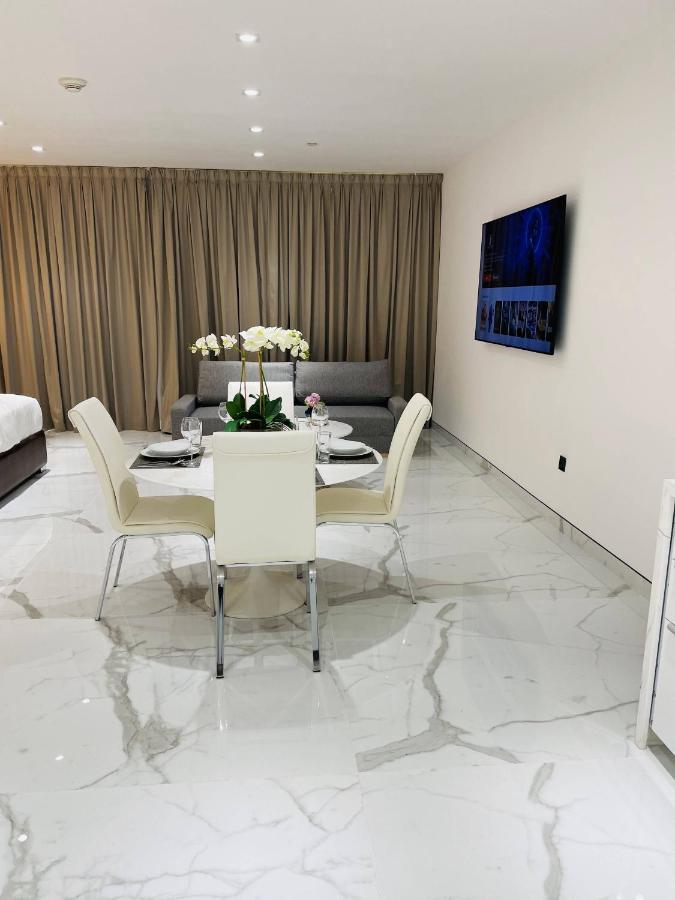 Luxury Casa Premium Studio Apartments - With Full Kitchen, Balcony At Jbr Beach Dubaï Extérieur photo